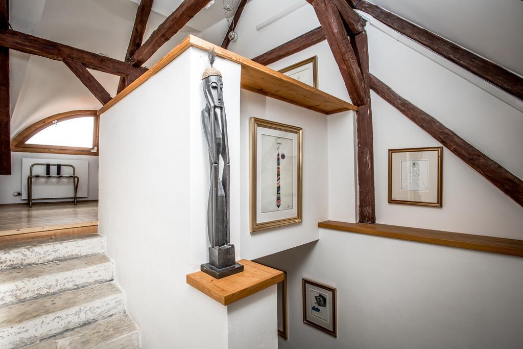 Velké Číčovice Hotel Dvur Hoffmeister מראה חיצוני תמונה